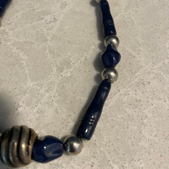 vintage cobalt blue and silver beaded necklace screw on back statement piece - Picture 12 of 12